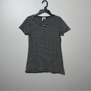 Divided‎ by H&M Women stripe Black t-shirt size small